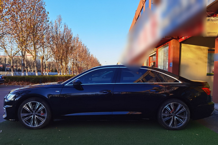 奥迪A6L 2025款 改款 45 TFSI 臻选动感型车身外观6002