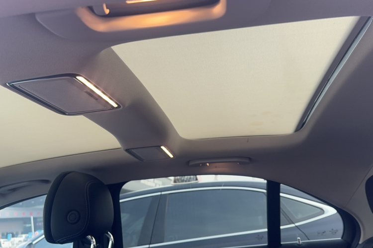 奔驰C级 2021款 C 260 L 运动版中控内饰7003