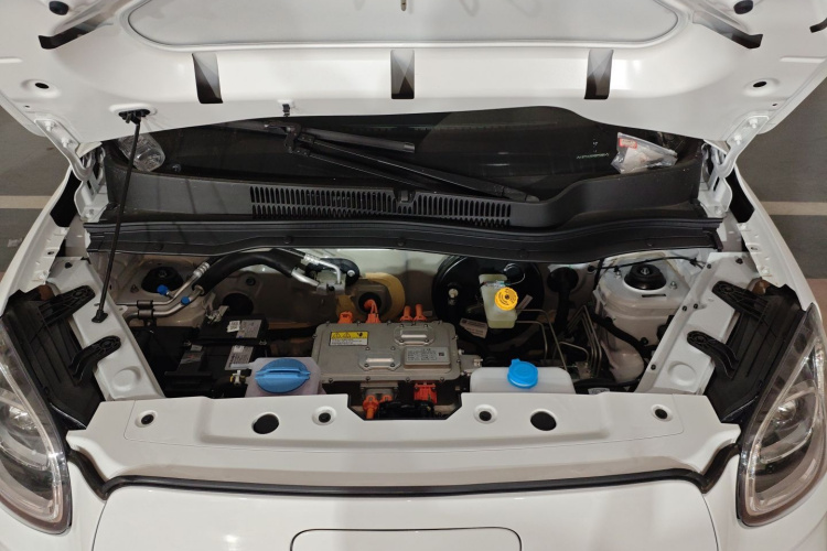 零跑汽车 零跑T03 2025款 310舒享版机舱底盘24