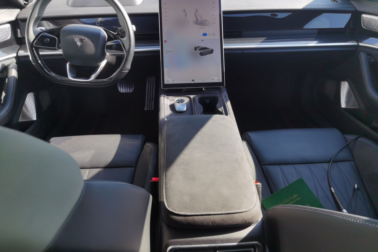 哪吒汽车 哪吒S猎装 2024款 增程300 Pro版中控内饰12