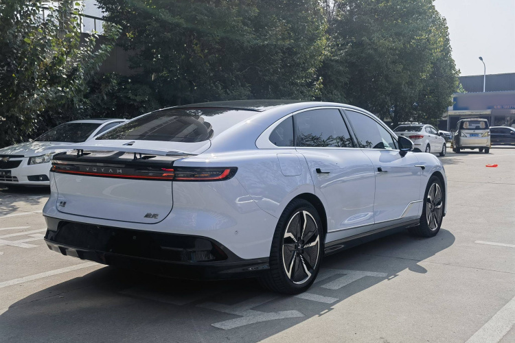 岚图汽车 岚图追光 2023款 四驱长续航版车身外观6005