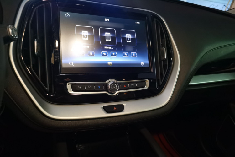 捷途X70 2018款 1.5T 手动畅行版局部细节16