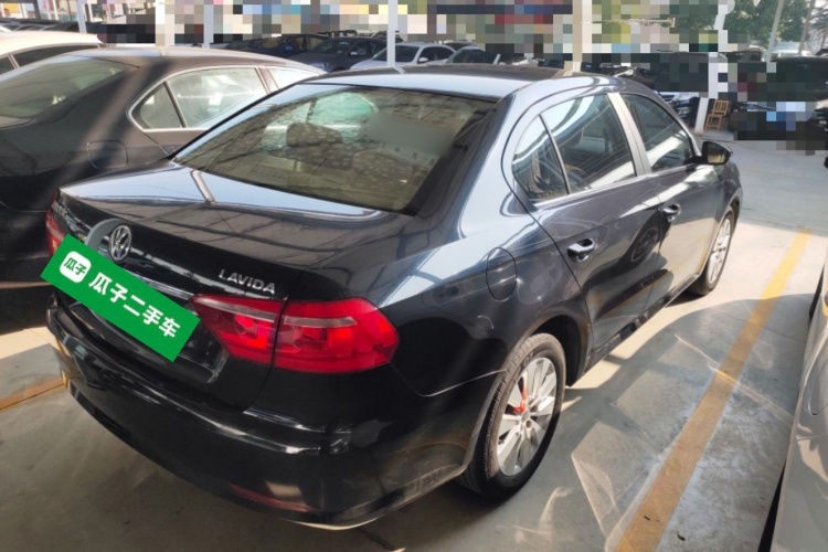 大众 朗逸 2013款 改款经典 1.6L 自动舒适版车身外观6005