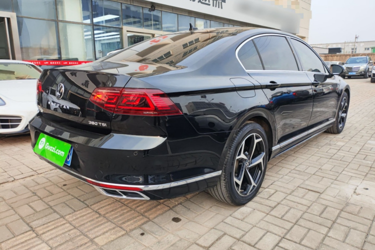 大众 迈腾 2023款 200万辆纪念版 380TSI DSG旗舰型车身外观6005