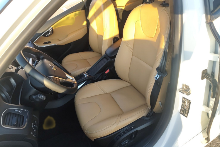 沃尔沃V40 2017款 T3 智逸版局部细节19