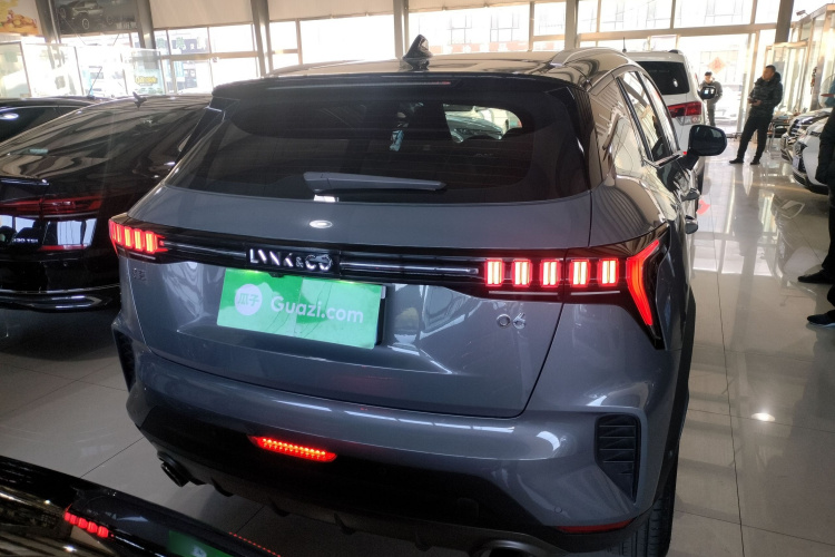 领克06 2023款 Remix 1.5T 劲Halo车身外观6