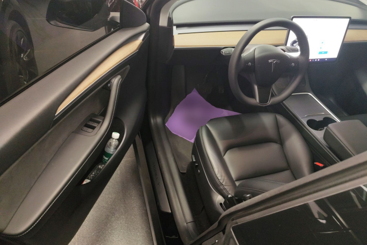 特斯拉 Model Y 2021款 标准续航后驱版中控内饰20