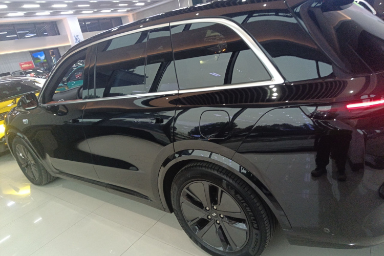 理想汽车 理想L8 2024款 Pro车身外观4