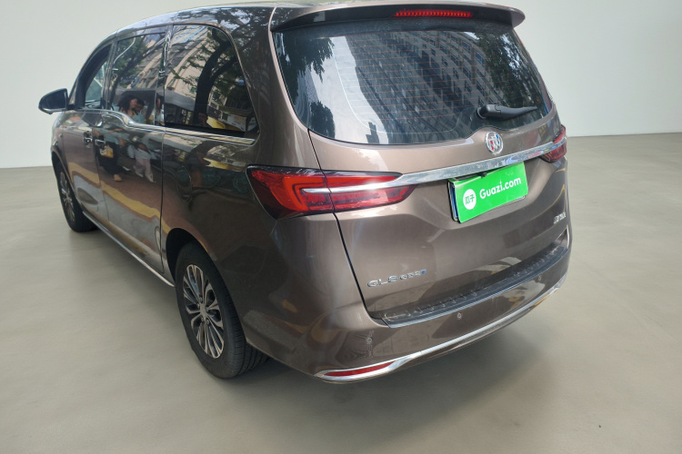 别克GL8 2023款 陆上公务舱 舒适型车身外观5