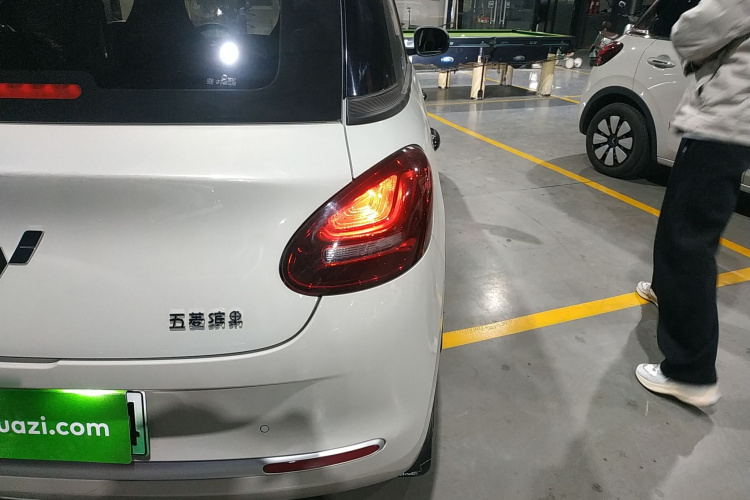 五菱汽车 五菱缤果 2023款 333km 快享款车身外观6006
