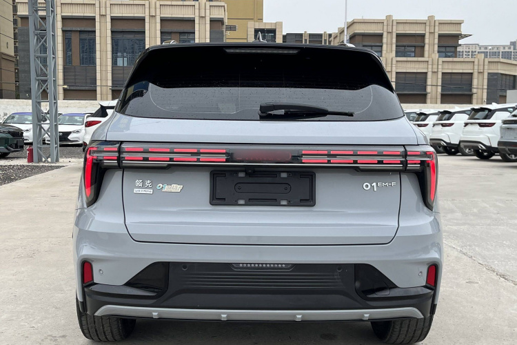 领克01 2023款 1.5TD EM-F 晨曦车身外观6004