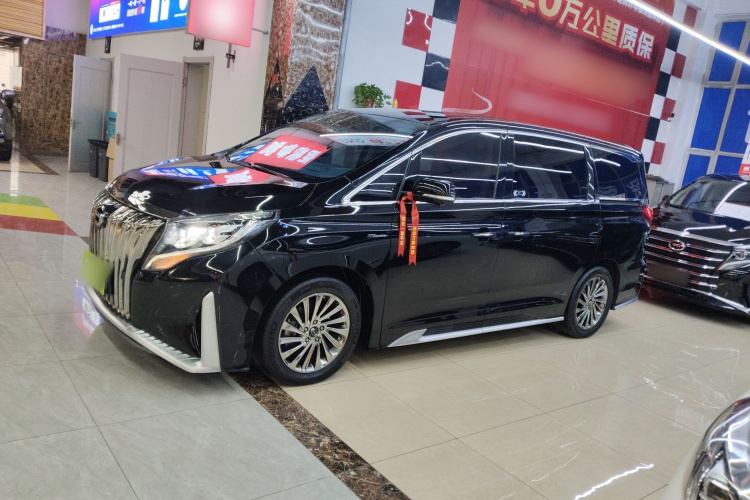 广汽传祺 传祺M8 2023款 大师系列 390T 至尊版车身外观4