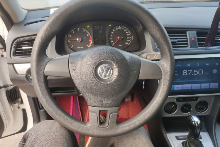 大众 朗行 2013款 1.6L 自动风尚型中控内饰13