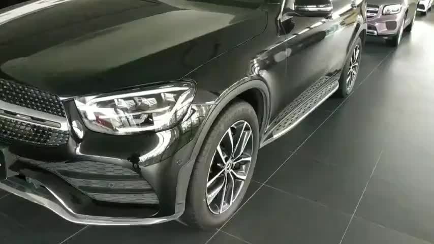 奔驰GLB 2023款 GLB 220 动感型实拍1