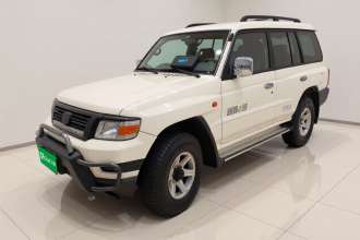 猎豹汽车 猎豹Q6 2015款 2.4L 手动四驱卓越型