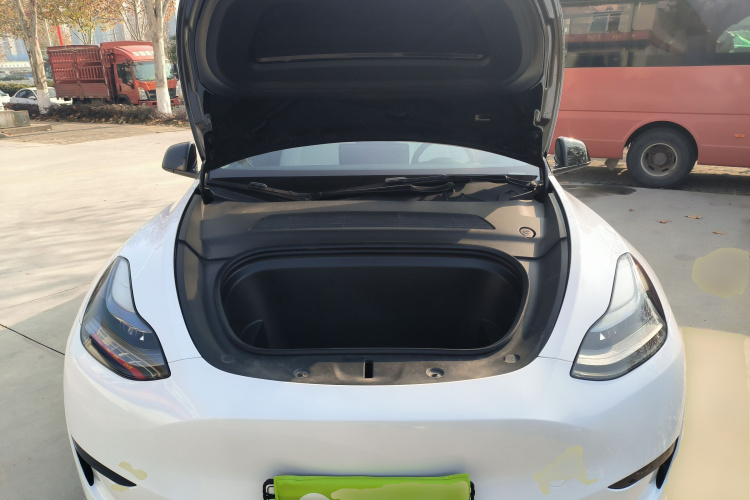 特斯拉 Model Y 2023款 后轮驱动版机舱底盘24