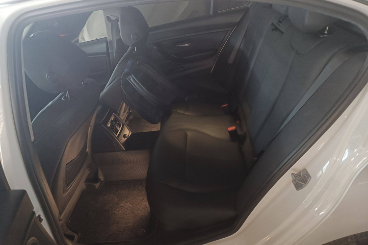 宝马3系 2018款 320Li 时尚型中控内饰7002