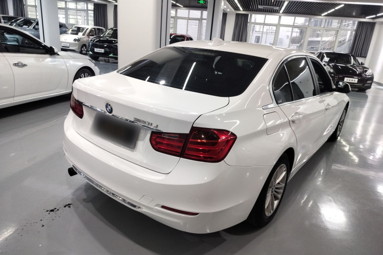 宝马3系 2015款 316Li 时尚型车身外观7