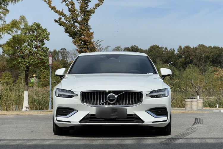 沃尔沃S60 2024款 B4 智逸豪华版车身外观6003