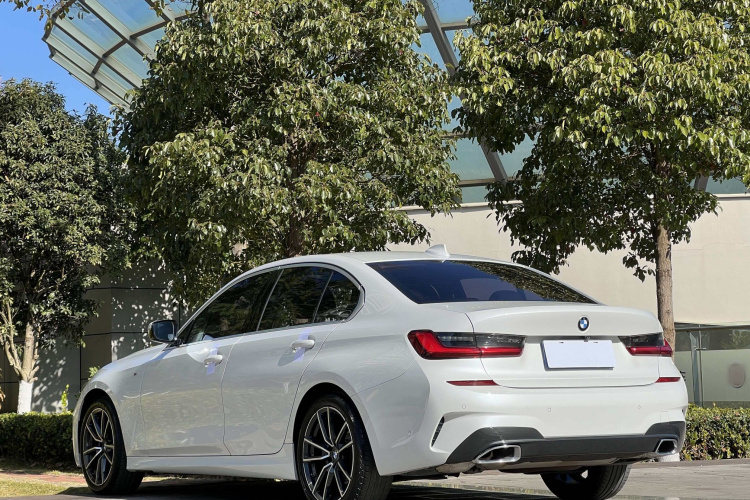 宝马3系 2020款 325i M运动套装车身外观6005