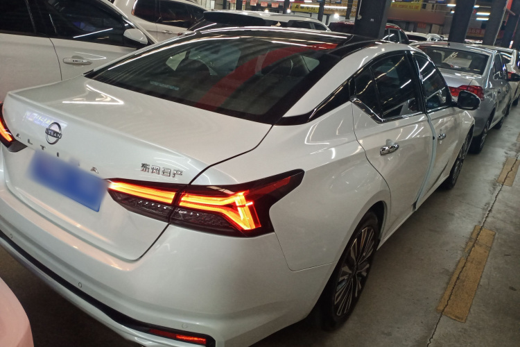 日产 天籁 2022款 2.0L XL-TLS 悦享版车身外观7