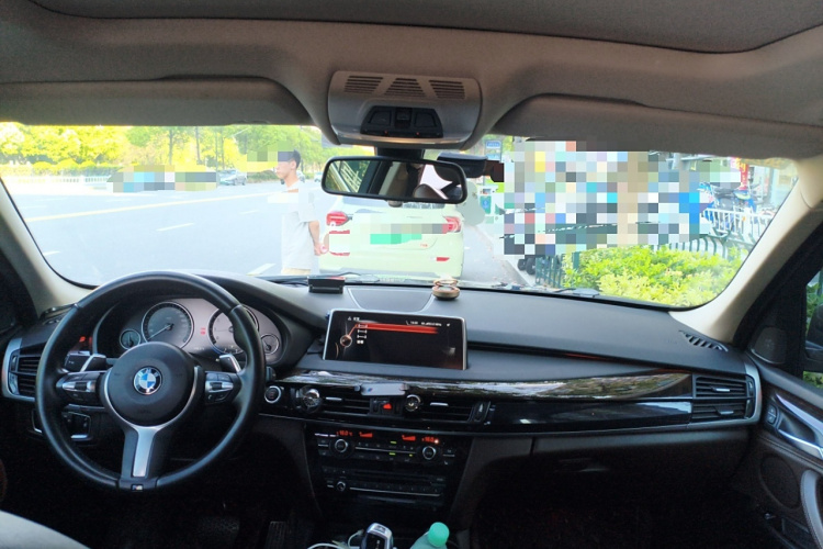 宝马X5(进口) 2015款 xDrive28i中控内饰7002