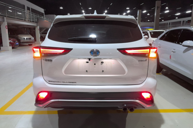 丰田 皇冠陆放 2021款  2.5L HEV两驱进取版车身外观6