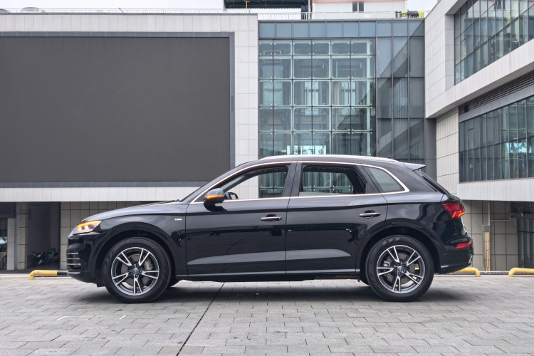奥迪Q5L 2020款 改款 40 TFSI 荣享时尚型车身外观6004