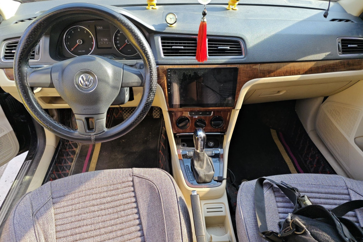 大众 朗逸 2013款 改款经典 1.6L 自动舒适版中控内饰12