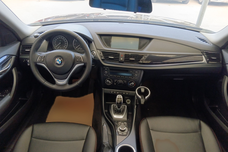 宝马X1 2015款 sDrive18i 时尚晋级版中控内饰7002