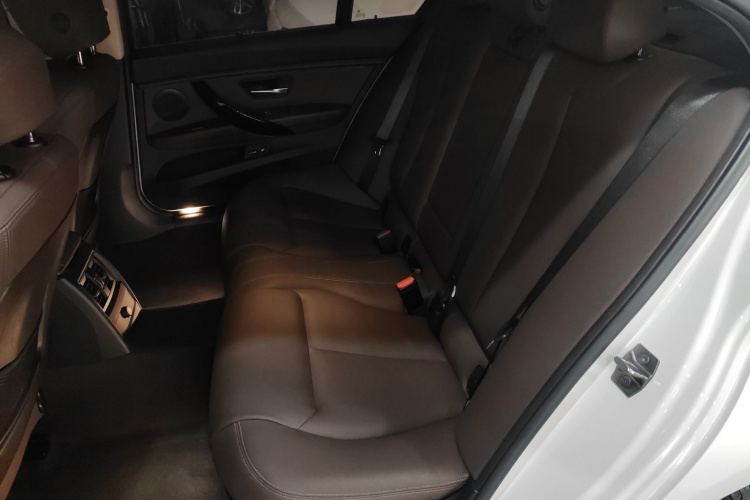 宝马3系 2019款 320Li 时尚型中控内饰7004