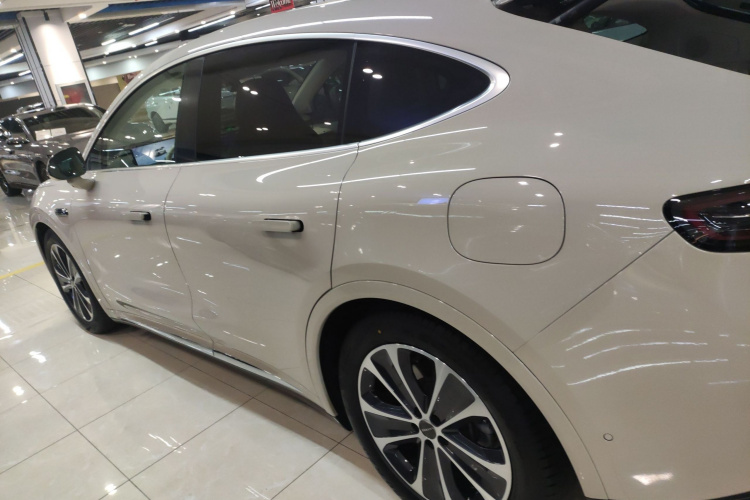 鸿蒙智行 智界R7 2025款 增程 251km Max车身外观4