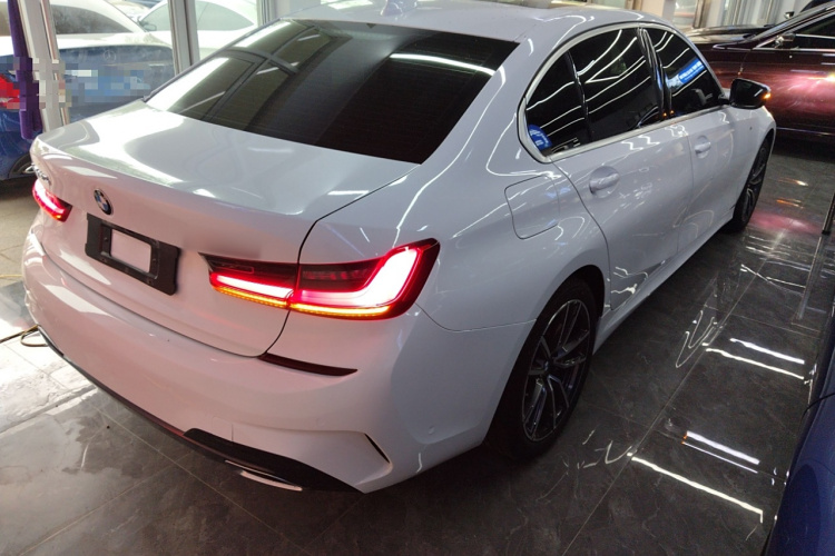 宝马3系 2021款 改款 320Li M运动套装车身外观7