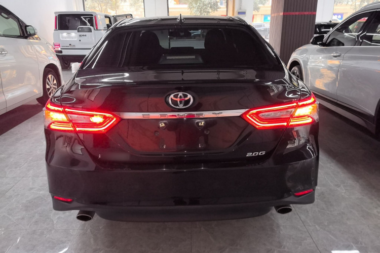 丰田 凯美瑞 2021款 2.0G 豪华版车身外观6