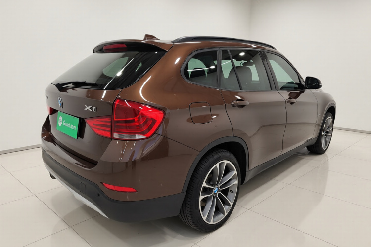 宝马X1 2015款 sDrive18i 领先晋级版车身外观7