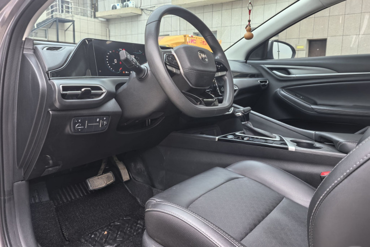 长安 逸动 2022款 PLUS 1.6L GDI CVT精英型局部细节19