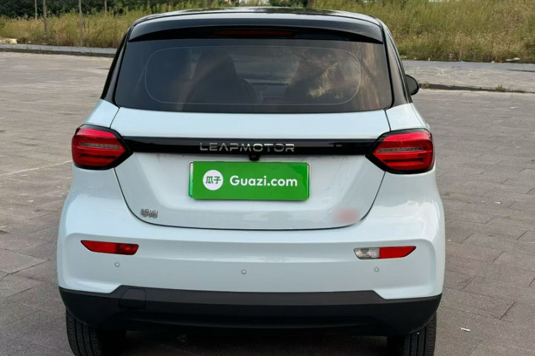 零跑汽车 零跑T03 2023款 403智享版车身外观6005