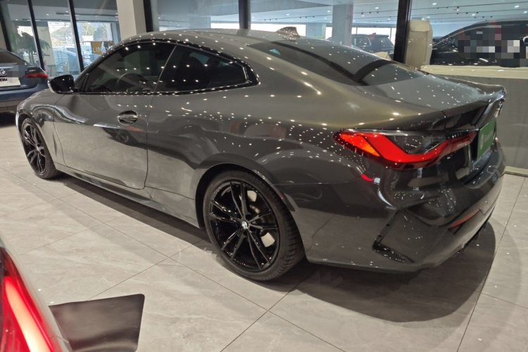 宝马4系 2021款 425i M运动曜夜版车身外观6003