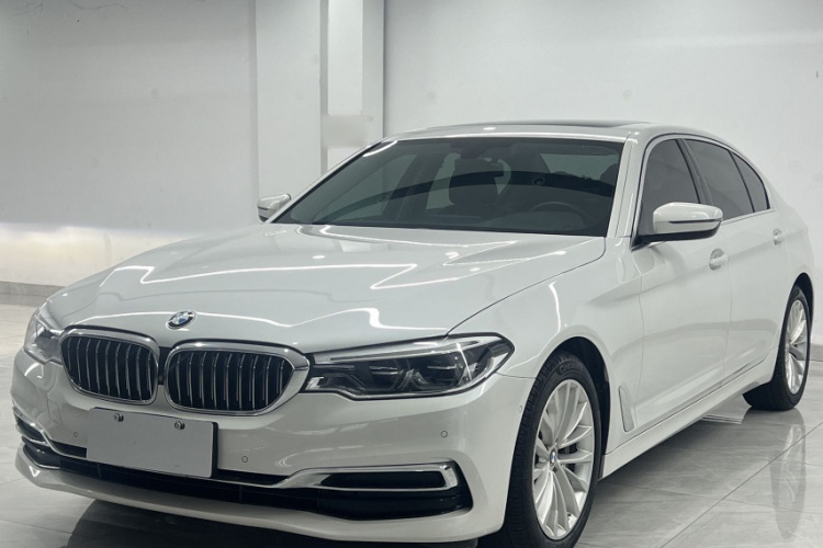 宝马5系 2020款 530Li 领先型 豪华套装车身外观6005