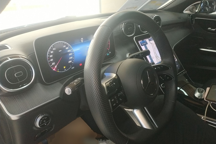 奔驰C级 2023款 改款 C 200 L 运动版中控内饰12