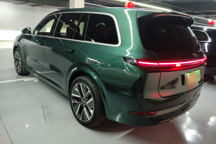 理想汽车 理想L9 2024款 Ultra车身外观4