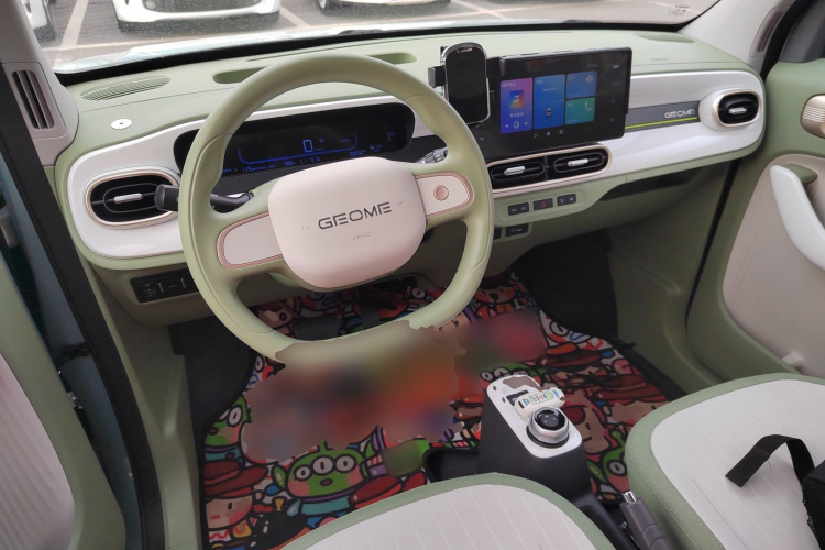 吉利银河 熊猫 2025款 210km 元气熊中控内饰12