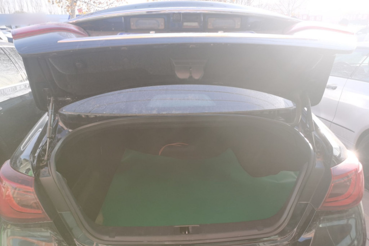 英菲尼迪Q70 2019款 Q70L 2.0T 悦享版机舱底盘23