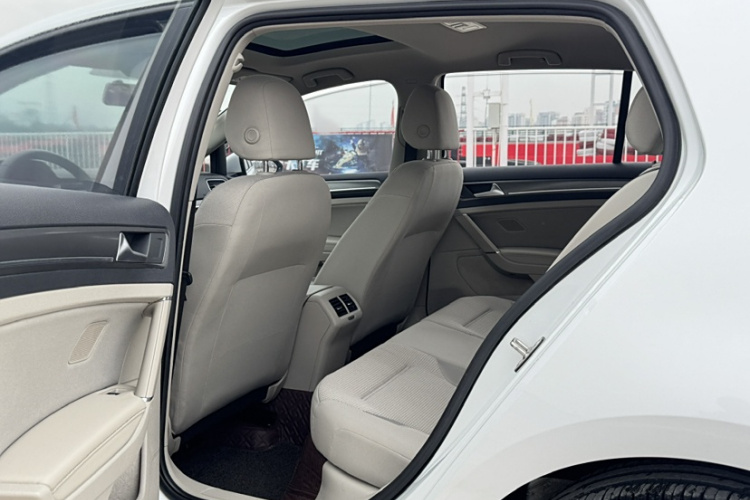 大众 高尔夫 2016款 230TSI 自动舒适型中控内饰7007