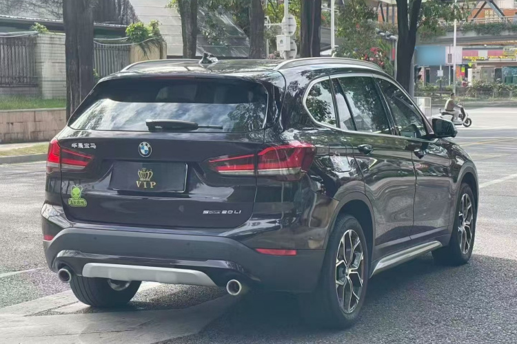 宝马X1 2021款 sDrive20Li 尊享型车身外观6005