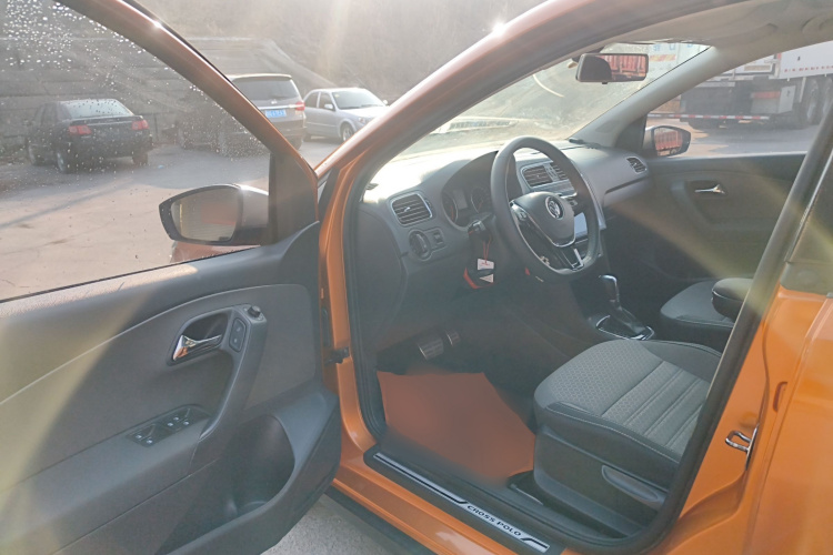大众 2014款 1.6L Cross Polo 自动中控内饰20
