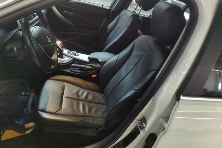 宝马3系 2015款 328Li xDrive时尚型局部细节19