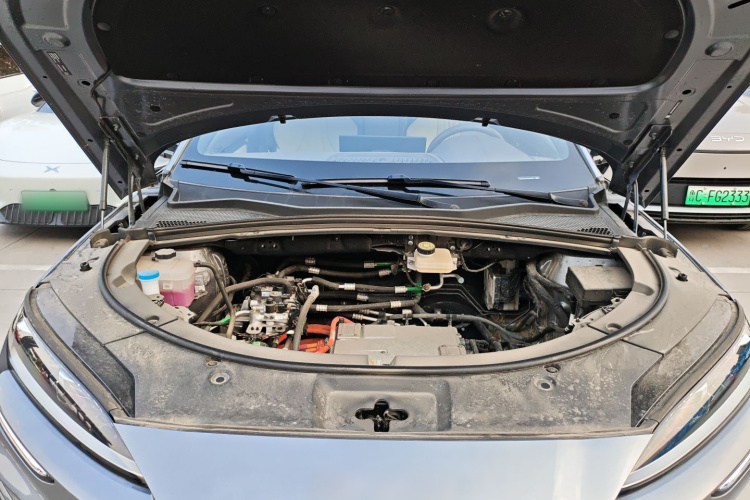 比亚迪 宋PLUS新能源 2025款 EV 智驾版 605km 旗舰型局部细节24