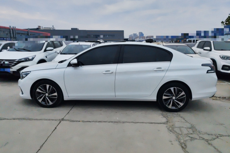 标致408 2020款 230THP 十周年质臻版车身外观4