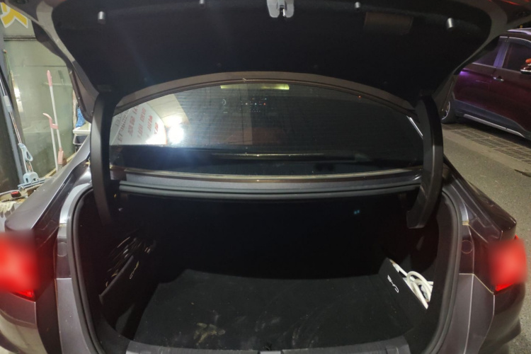 比亚迪 秦L 2024款 DM-i 120KM超越型局部细节23